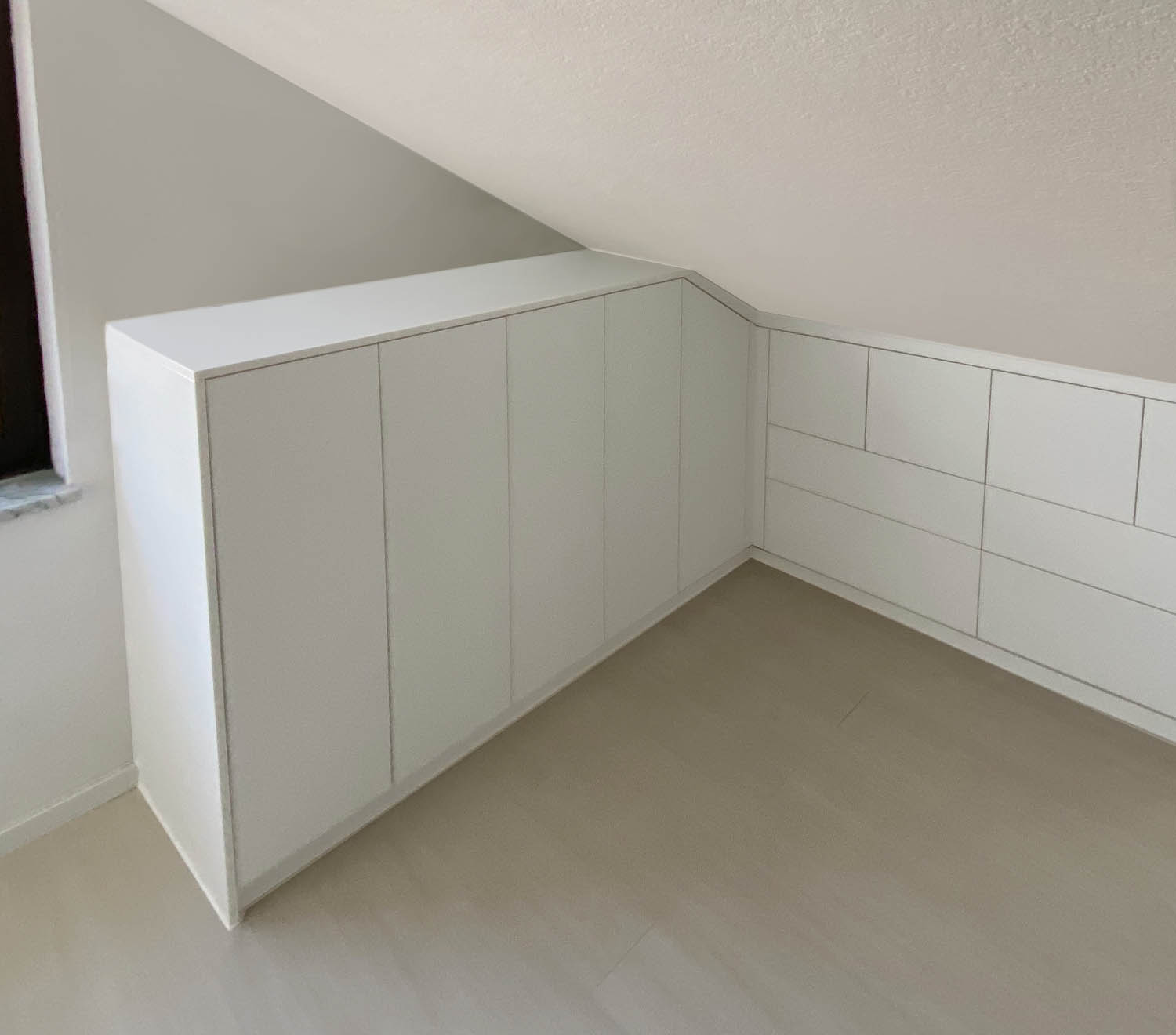 Dachschrägenschrank;