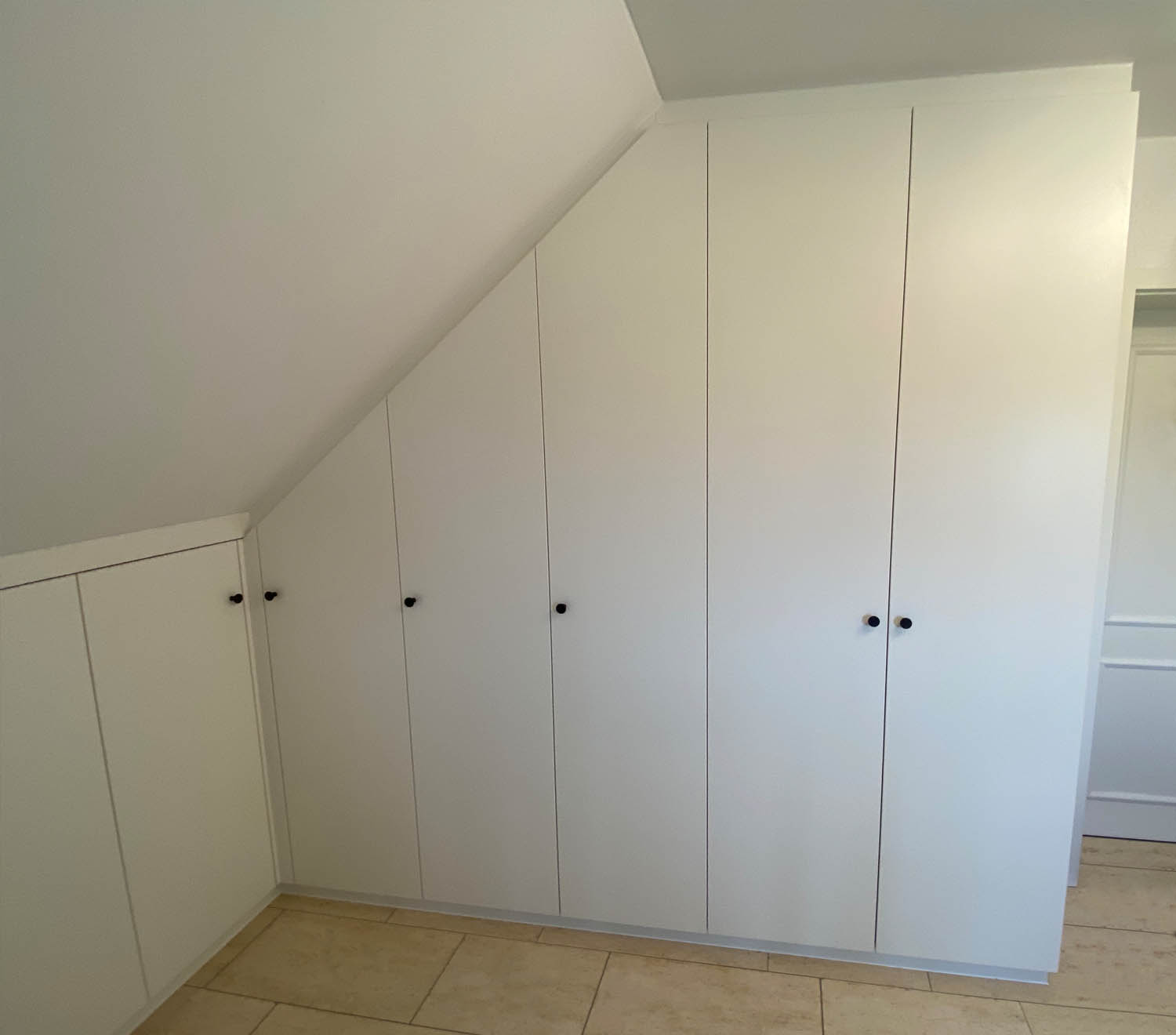 Dachschrägenschrank;